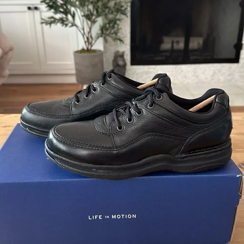 Rockport Men's World Tour Classic Walking Shoe, Black, Size 8 Wide NEW IN BOX